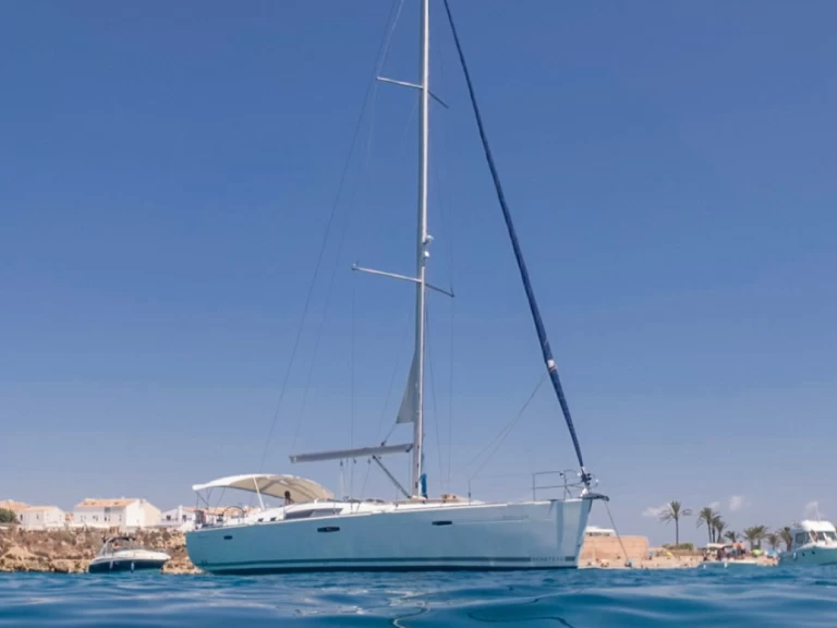 Sailboat rental with or without captain Bénéteau Santa Pola