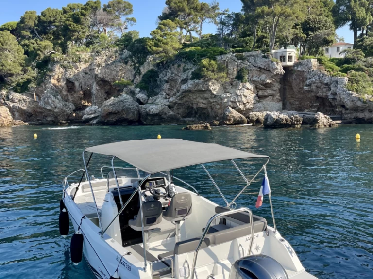 Bareboat Rental Motorboat Jeanneau with a boat licence