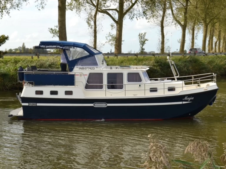 Motorboat for rent Gemeente IJsselstein at the best price
