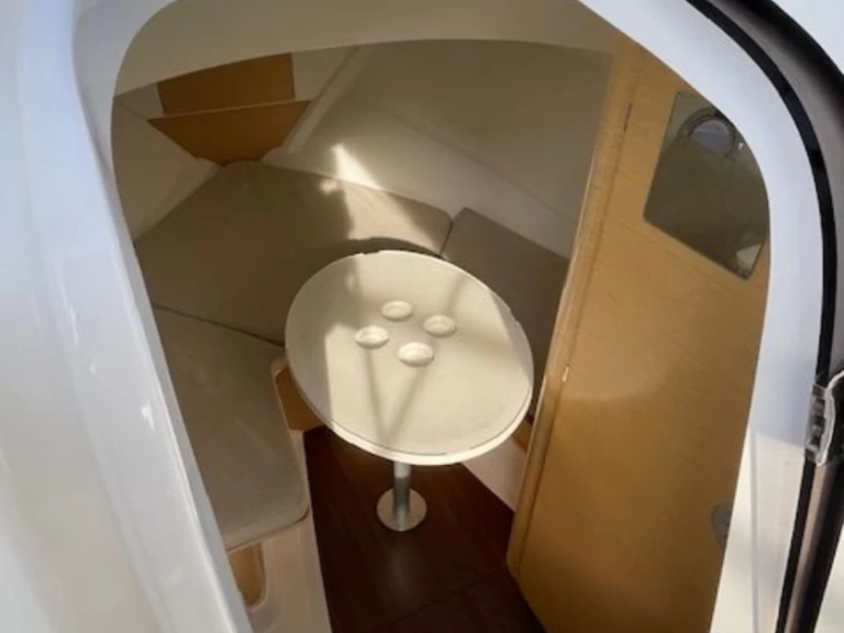 Bénéteau Flyer 750 Sun Deck Rubis in Antibes on SamBoat