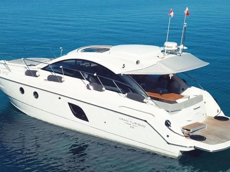 Motorboat for rent Juan-les-Pins at the best price