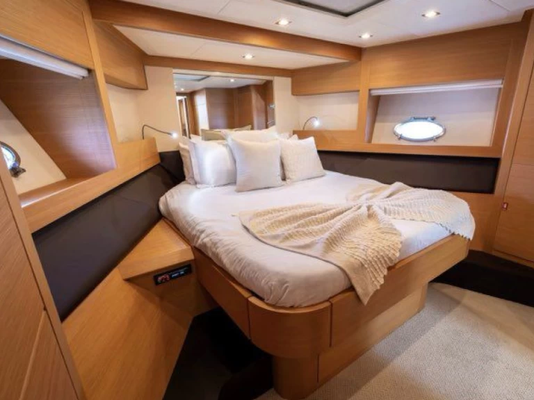 Luxury Yacht rental with or without captain Pershing Antibes