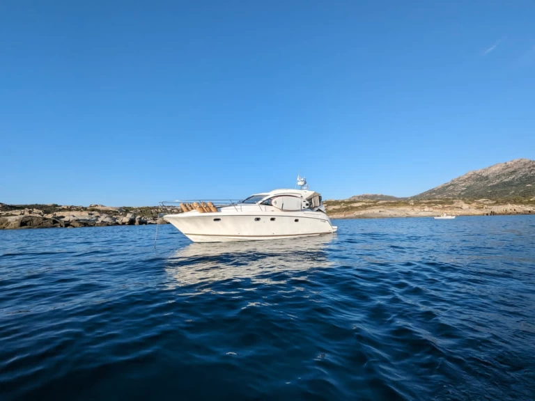 Prestige 39 in Juan-les-Pins on SamBoat