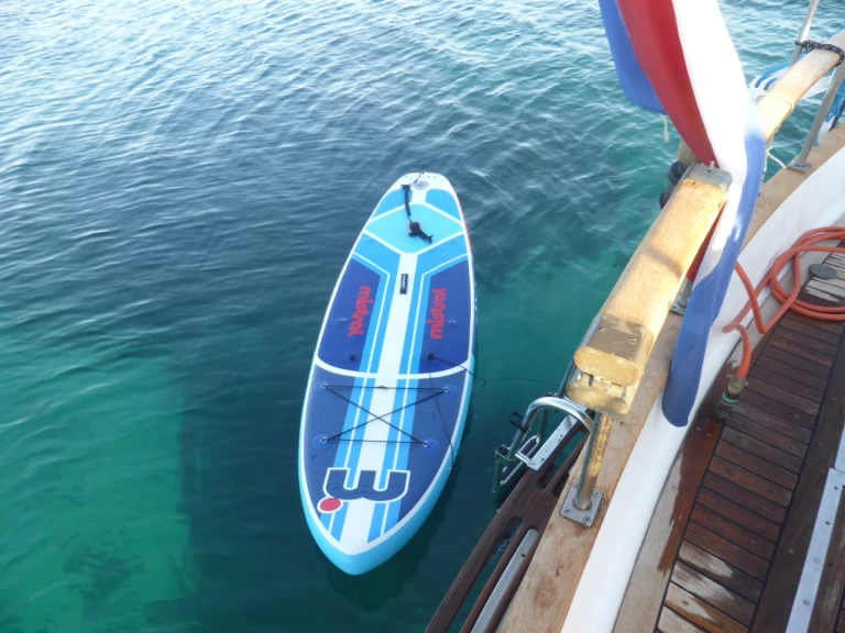 Motorboat rental with or without captain eurobanker Figari