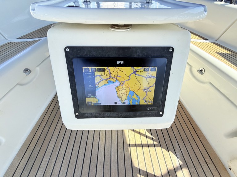 Sailboat rental in Sukošan - Bénéteau Oceanis 43