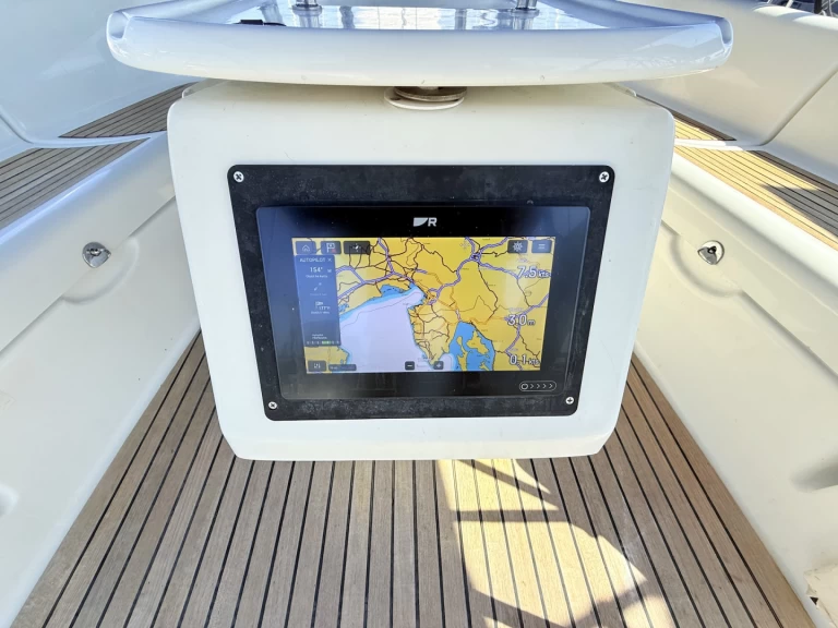 Sailboat rental in Sukošan - Bénéteau Oceanis 43