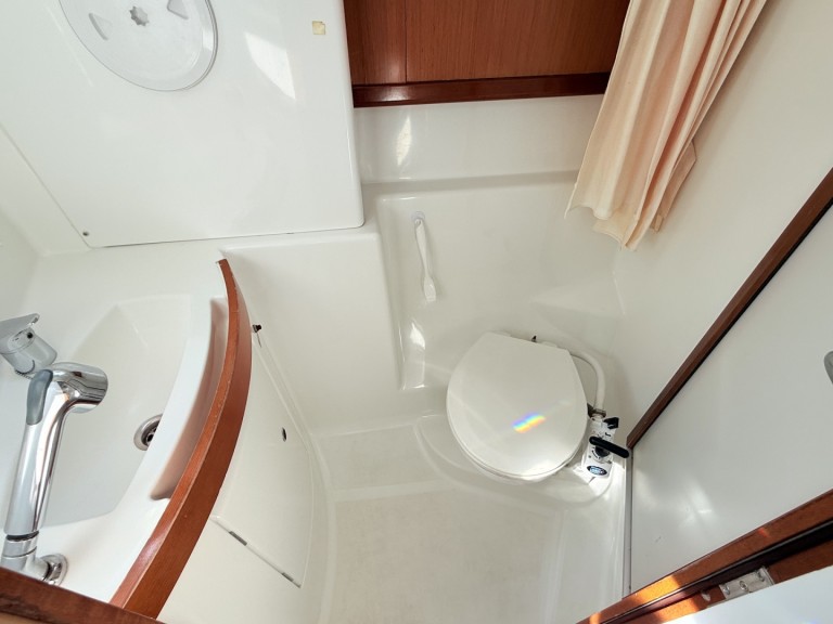 Sailboat rental with or without captain Bénéteau Sukošan