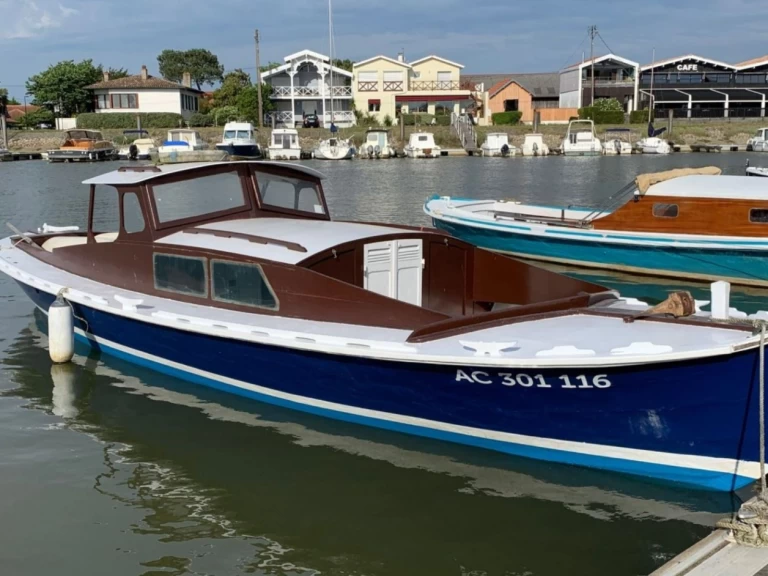 Yacht charter Arcachon cheap Pinasse