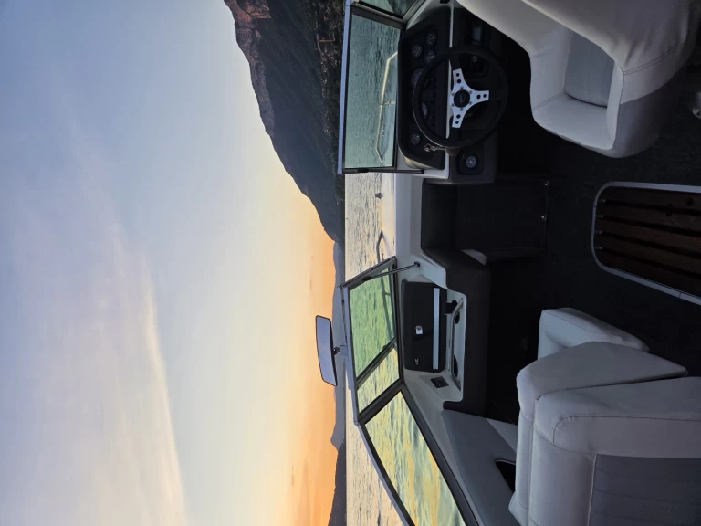 Motorboat rental in Annecy - Sea Ray Sea Ray 160 CB