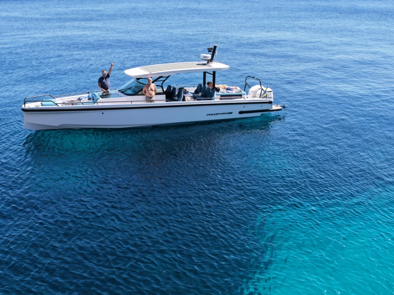 Bareboat Rental Motorboat Axopar with a boat licence