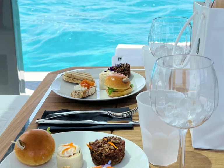 Luxury Yacht for rent Saint-Florent at the best price