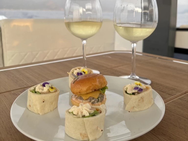 Saxdor Saxdor 400 GTO in Saint-Florent on SamBoat