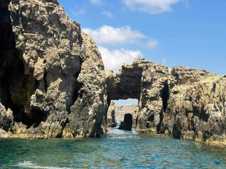 Motorboat rental with or without captain Coronet Ċirkewwa