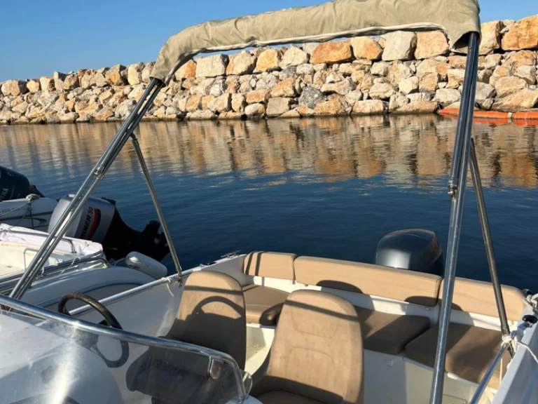 Rent a Jeanneau Cap Camarat 5.5 CC Argelès-sur-Mer