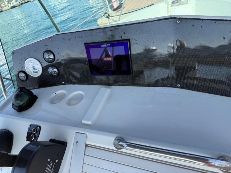 Motorboat rental in France - Jeanneau Cap Camarat 695 WA