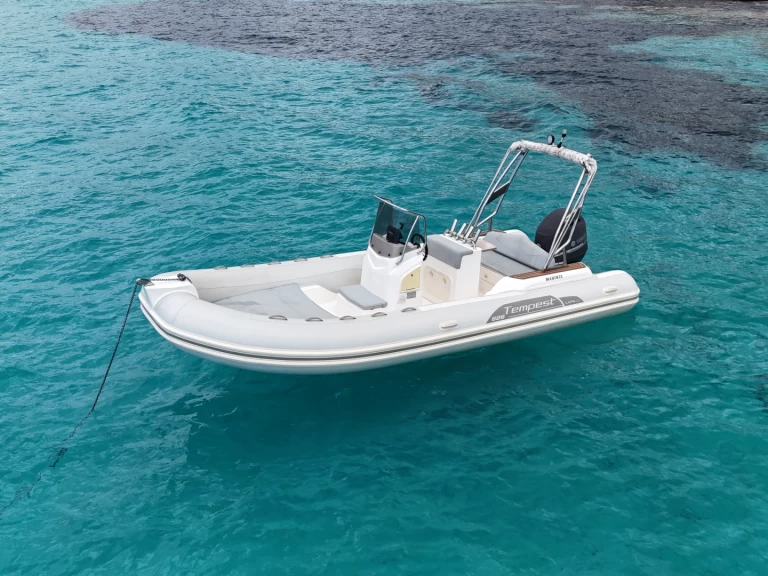 RIB rental in Saint-Florent - Capelli Tempest 626