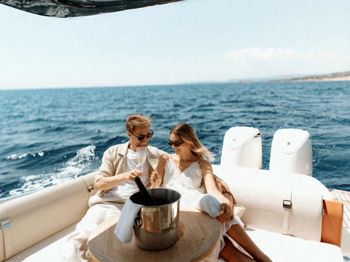 Boat rental Invictus  Invictus GT 280s in Chalkidikís on Samboat