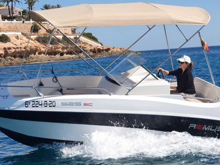 Boat rental Remus Remus 550 open in Torrevieja on Samboat