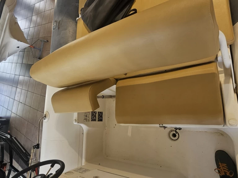 RIB for rent Biscarrosse at the best price