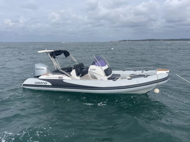 Boat rental Grand Boats Golden Line G580LF in Cap Ferret on Samboat