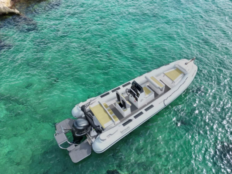 Bareboat Rental Motorboat Barracuda with a boat licence