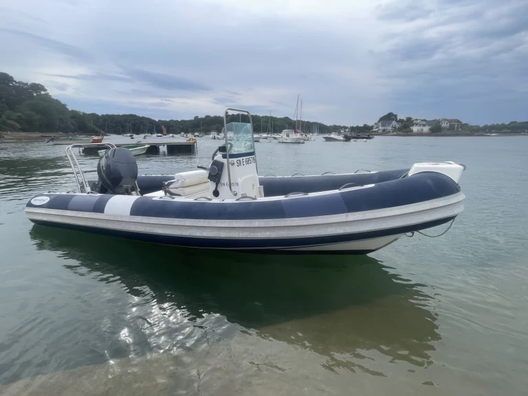 RIB rental in Vannes - Northstar 540 op