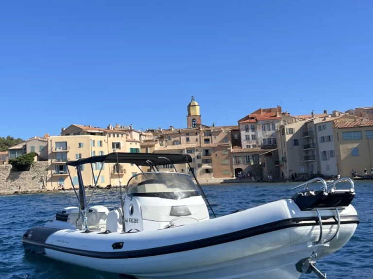 Rent a Ranieri Cayman 31 Sport Touring Port Cogolin