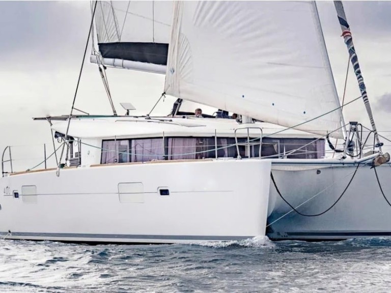 Bareboat Rental Catamaran Lagoon with a boat licence