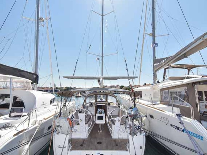 Rent a Bavaria Cruiser 37 Biograd na Moru