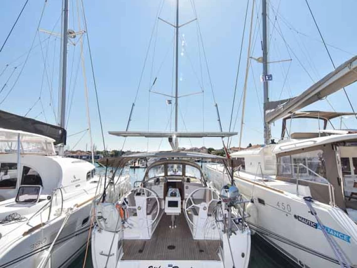 Rent a Bavaria Cruiser 37 Biograd na Moru