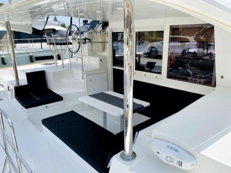 Rent a Lagoon Lagoon 400 S2 La Savina