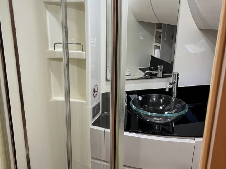 Rent a Azimut Azimut Atlantis 55 Palioúri