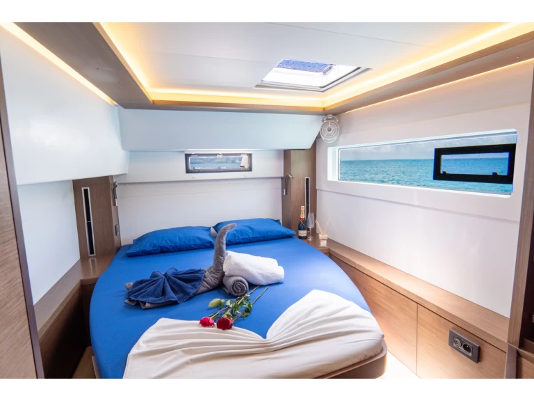 Yacht charter Eden Island cheap Lagoon 46
