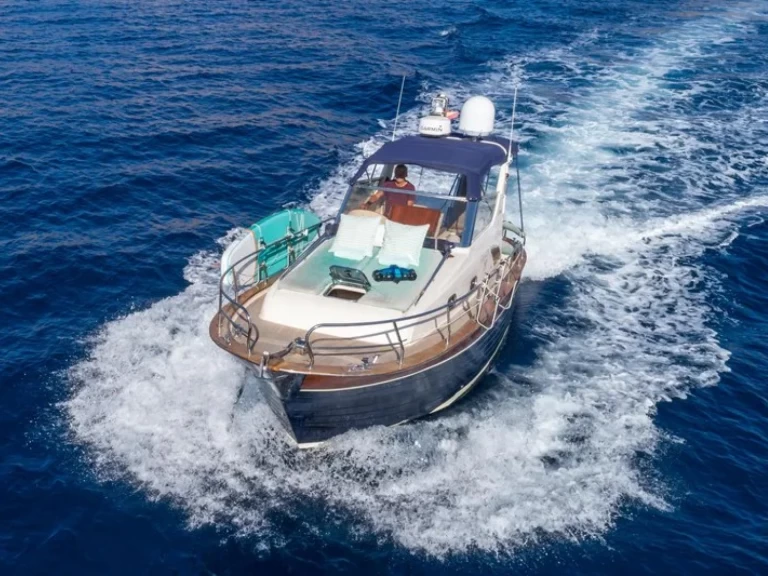 Motorboat rental in Marina Aliki - Mimi Libeccio