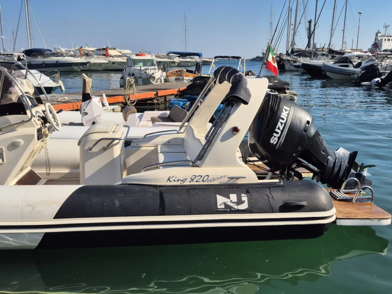 Rent a Nuova Jolly King 850 Porto Turistico Masuccio Salernitano