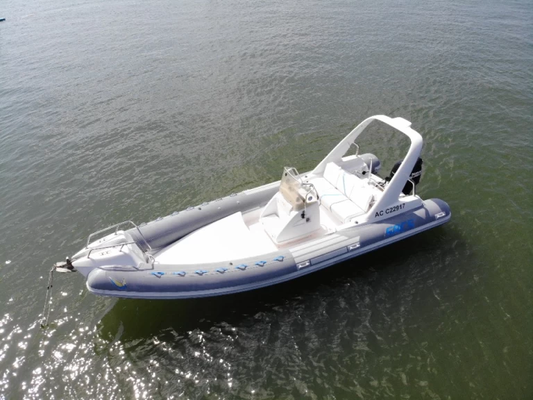 Bareboat Rental RIB Sacs with a boat licence