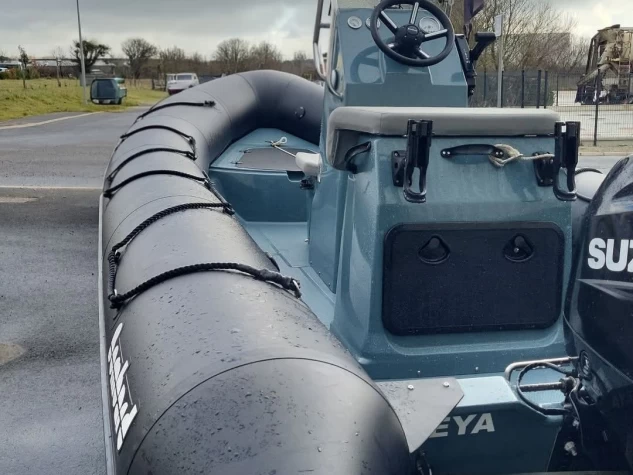 Yacht charter Les Sables-d'Olonne cheap Explorer 550