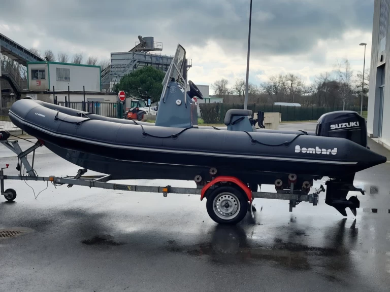 RIB rental with or without captain Bombard Les Sables-d'Olonne