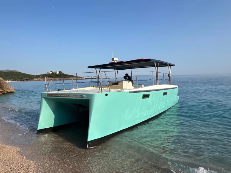 Bareboat Rental Catamaran Aliboats with a boat licence