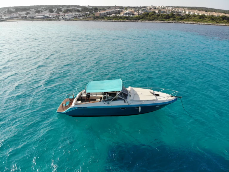 Boat rental Glastron Riviera IV in Mahón on Samboat