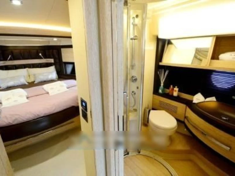 Rent a Azimut 65 Marina Del Rey