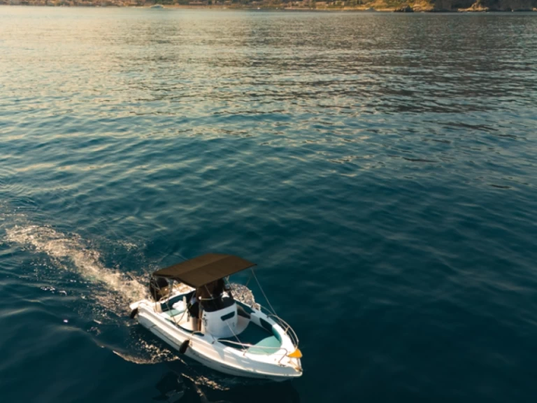 Yacht charter Taormina cheap Blumax 19 Pro