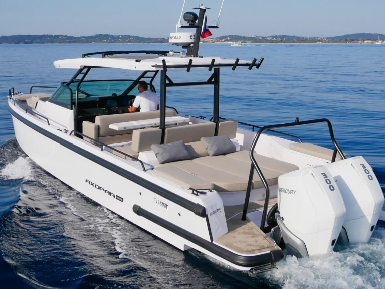 Boat rental Axopar Axopar 37 Sun-Top in Port du Lavandou on Samboat