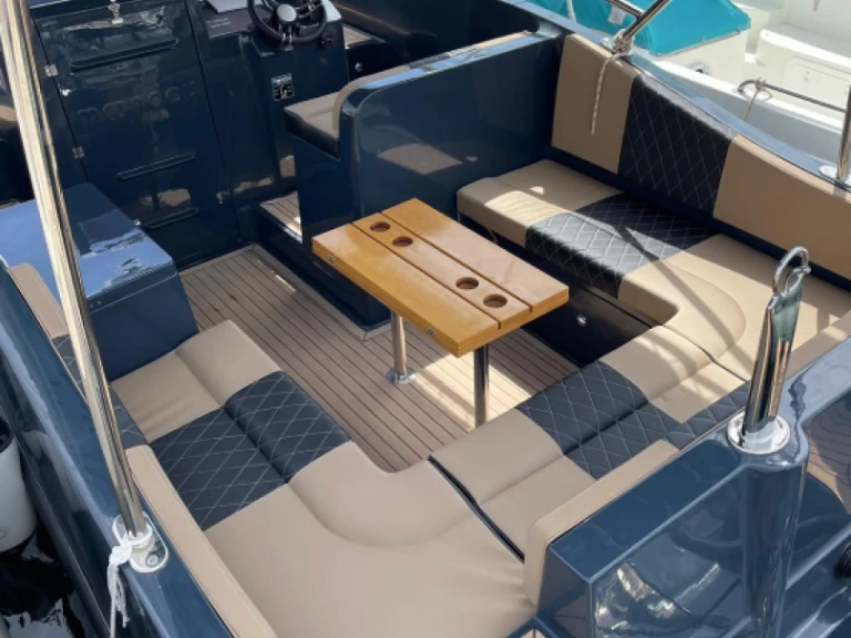 Boat rental Moonday yacht 780 WA in Six-Fours-les-Plages on Samboat