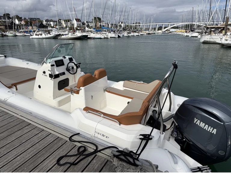 Rent a Zodiac Medline 6.8 La Trinité-sur-Mer