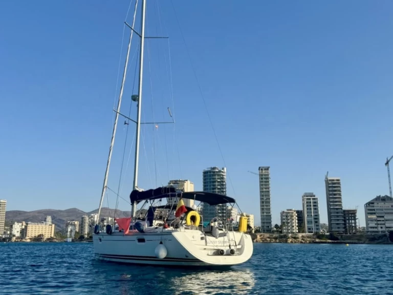 Boat rental Jeanneau Sun Odyssey 42i in Torrevieja on Samboat