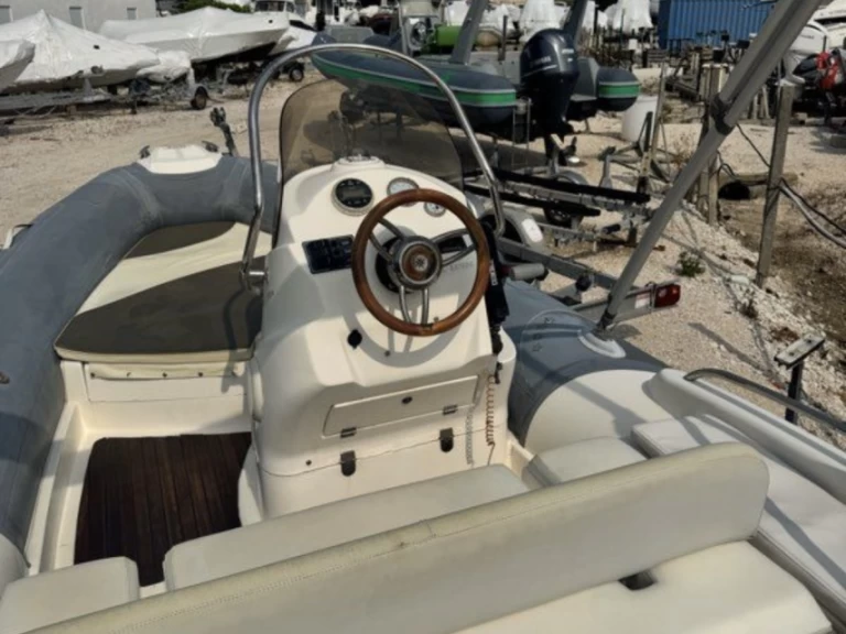 Arimar Arimar 580 charter bareboat or captained in  Hyères