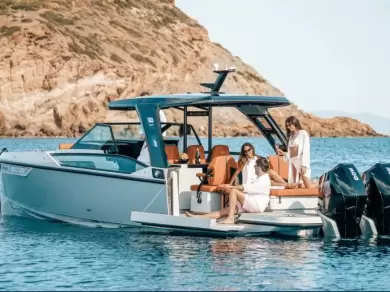 Rent a Motorboat Saxdor 320 GTO in Split | SamBoat