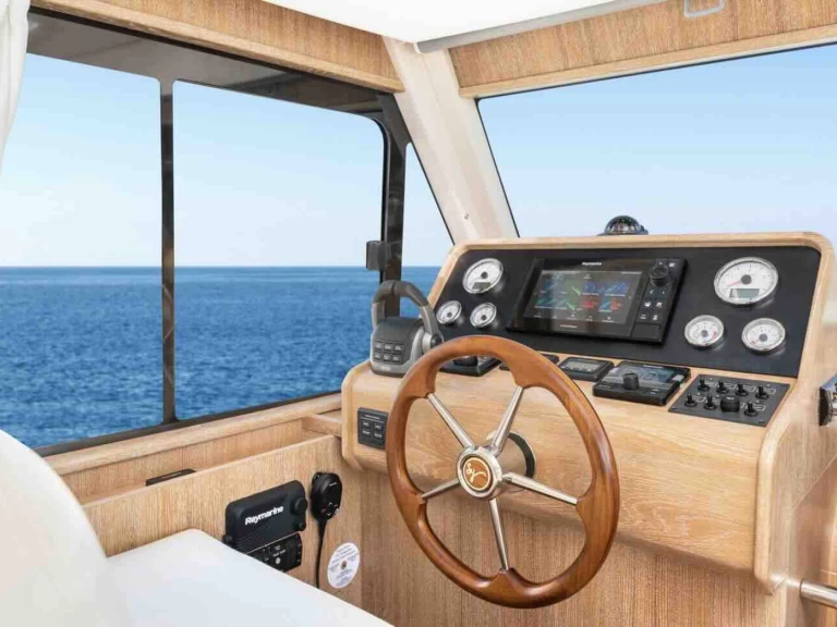 Rent a sasga 34 HT Cavalaire-sur-Mer