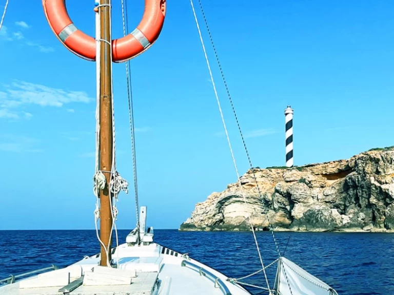 Sailboat rental with or without captain Plastic Siller Portinatx